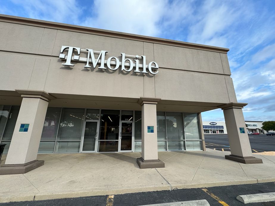 Exterior photo of T-Mobile Store at Ingram Festival Shopping Ctr, San Antonio, TX