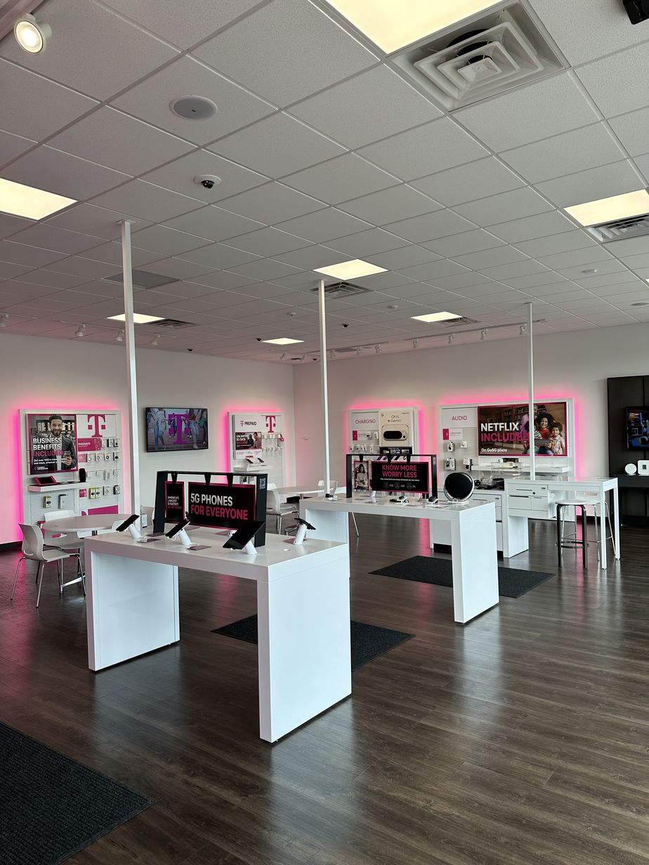 Interior photo of T-Mobile Store at Secor Rd & Executive Pkwy, Toledo, OH