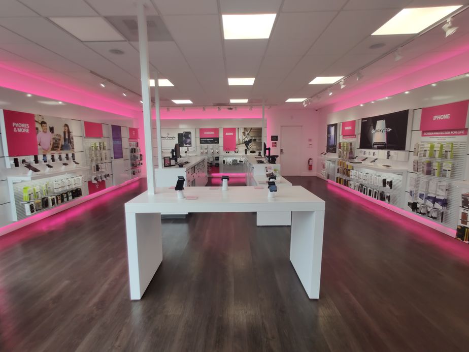 Interior photo of T-Mobile Store at Ocean Beach Hwy & 32nd Ave, Longview, WA
