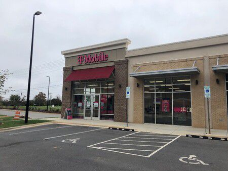 Exterior photo of T-Mobile Store at Old Post RD, Charlotte, NC