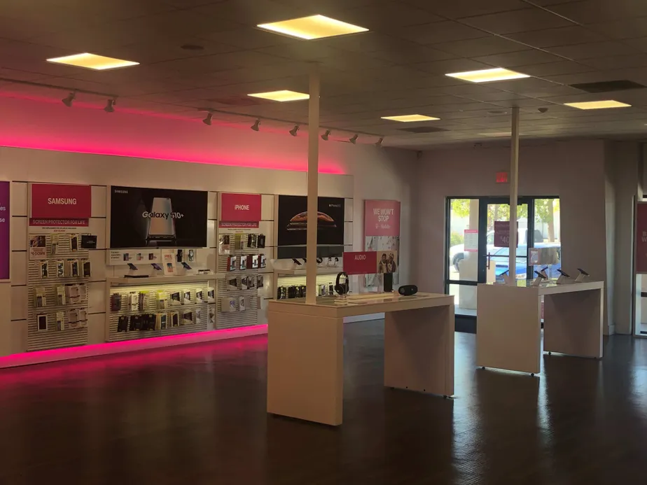 Interior photo of T-Mobile Store at W Main St & N Rio Vista Ave, Brawley, CA