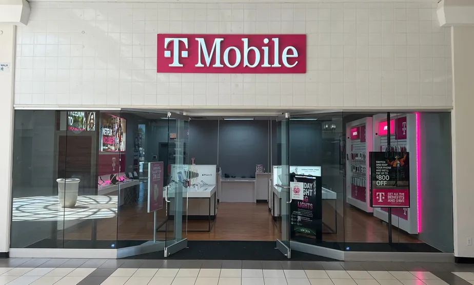  Exterior photo of T-Mobile Store at Wichita Falls Mall, Wichita Falls, TX 