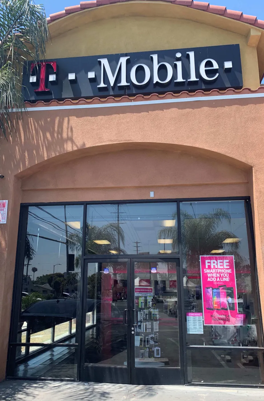 Exterior photo of T-Mobile store at Century & Main, Los Angeles, CA