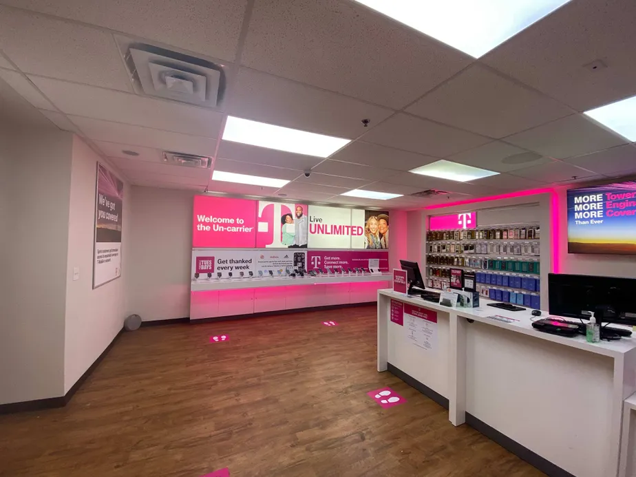 Interior photo of T-Mobile Store at S Interstate 35 & Spring Hollow Dr, Georgetown, TX