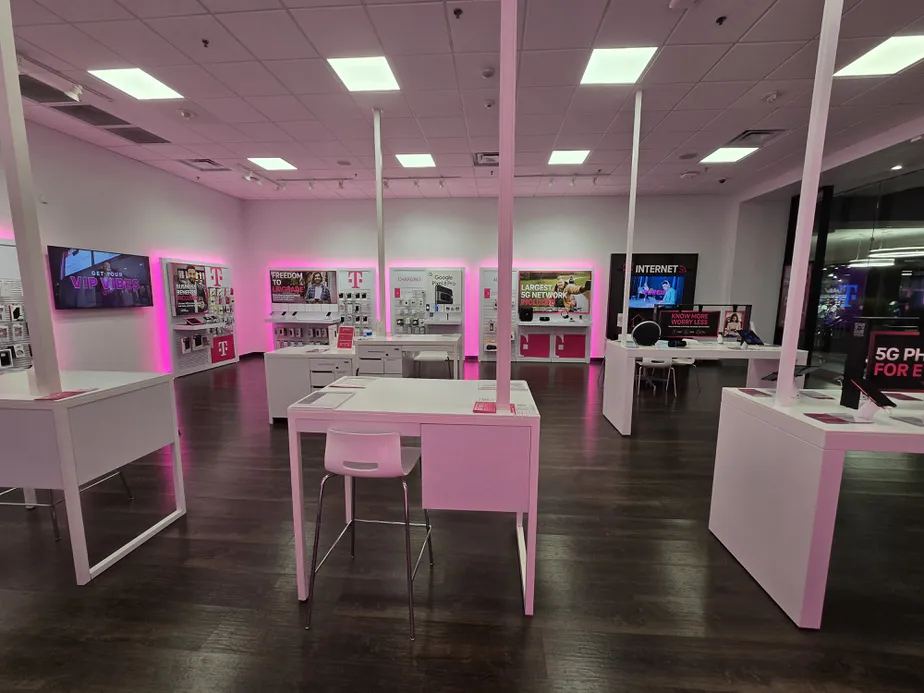  Interior photo of T-Mobile Store at The Oaks Mall, Gainesville, FL 