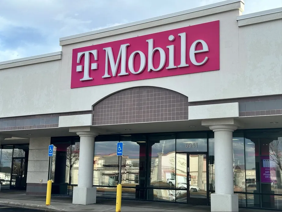  Exterior photo of T-Mobile Store at Park Centre & Fort Union, Salt Lake City, UT 