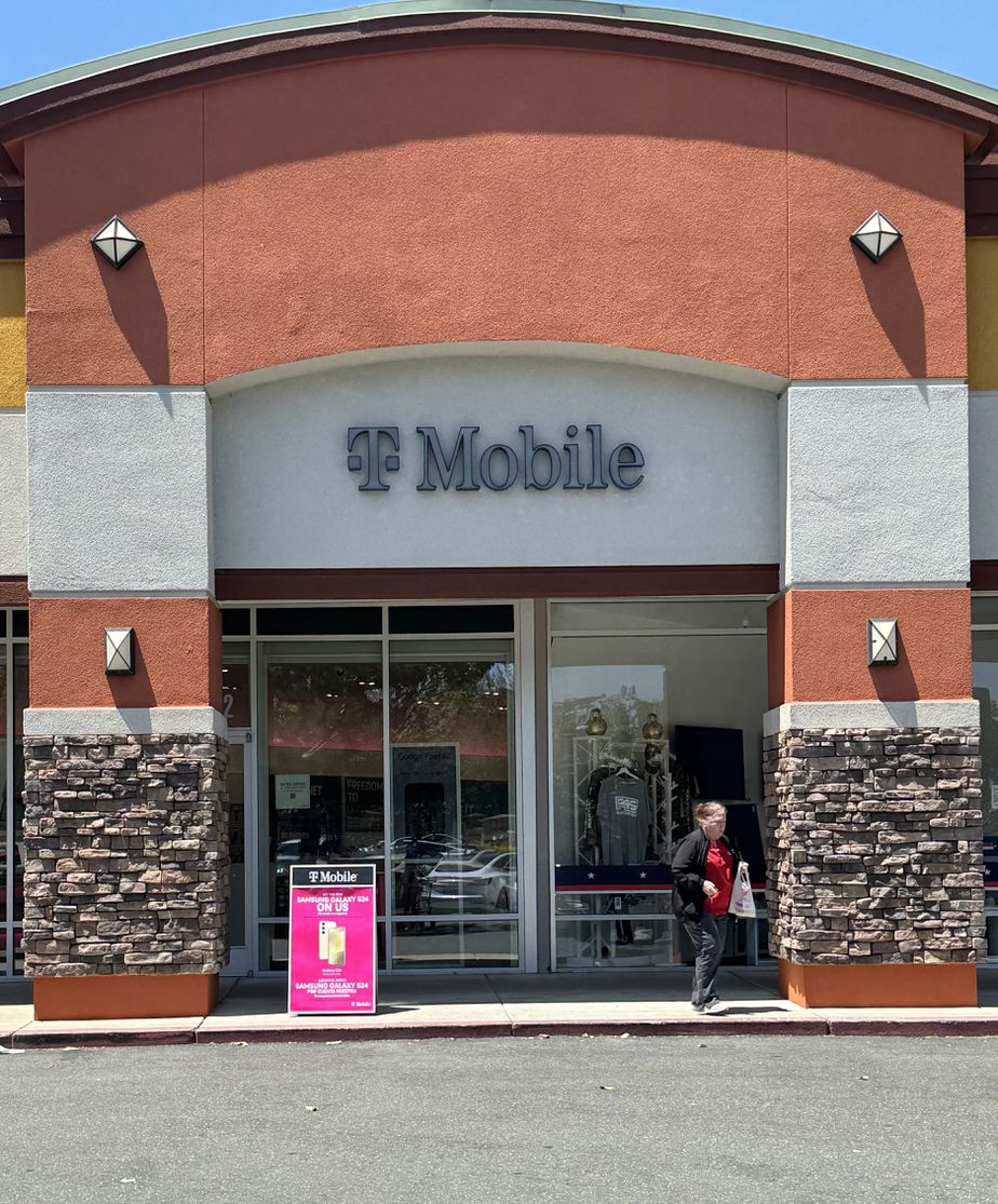 Exterior photo of T-Mobile Store at Grant & Phyllis, Mountain View, CA