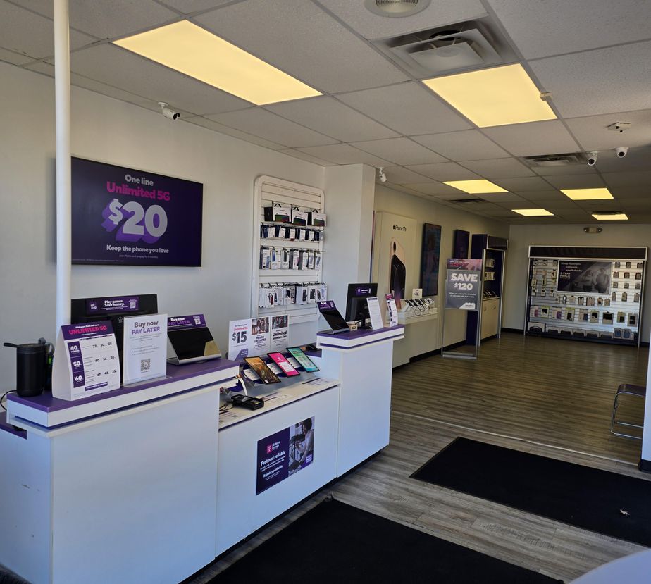 Metro by T-Mobile 2424 Maple Ave - 2424 Maple Ave 