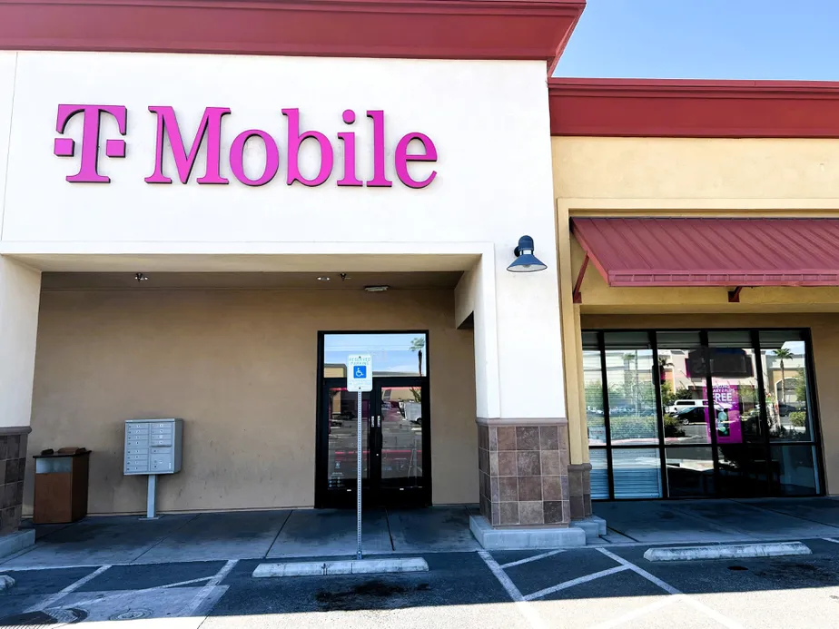 Exterior photo of T-Mobile Store at Craig & Jones, Las Vegas, NV