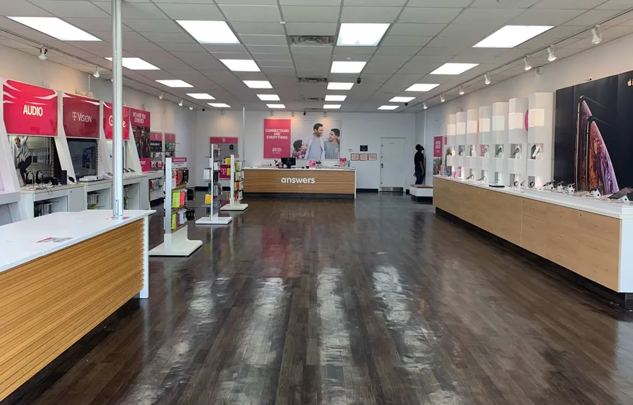  Interior photo of T-Mobile Store at Hempstead Tnpk & Belmont Blvd 2, Elmont, NY 