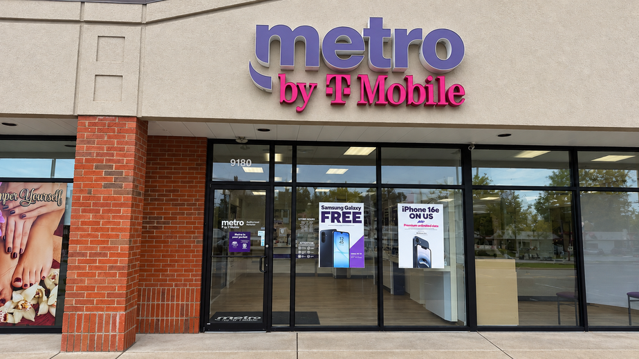 Metro by T-Mobile 9180 Winton Rd - 9180 Winton Rd 
