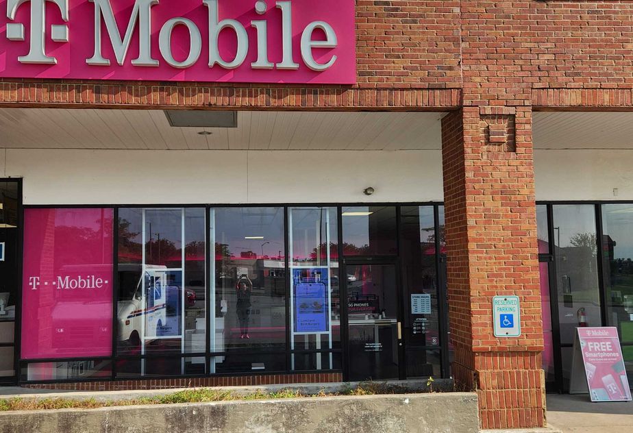 Exterior photo of T-Mobile Store at Bypass Rd & Redwing Dr, Winchester, KY