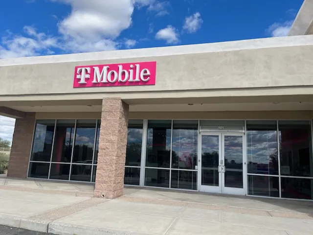  Exterior photo of T-Mobile Store at 83rd & Union Hills, Glendale, AZ 