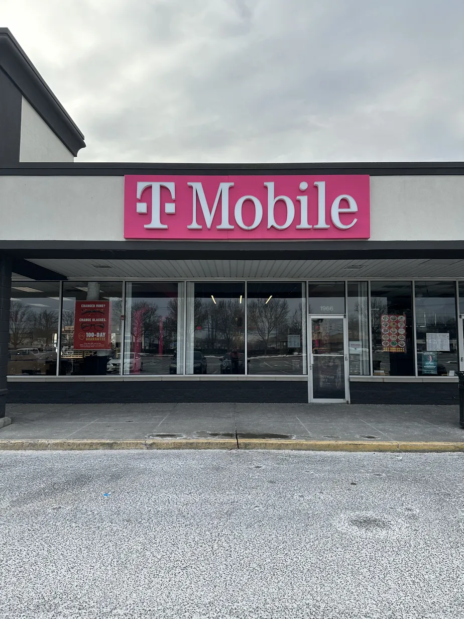  Exterior photo of T-Mobile Store at Centereach Square, Centereach, NY 