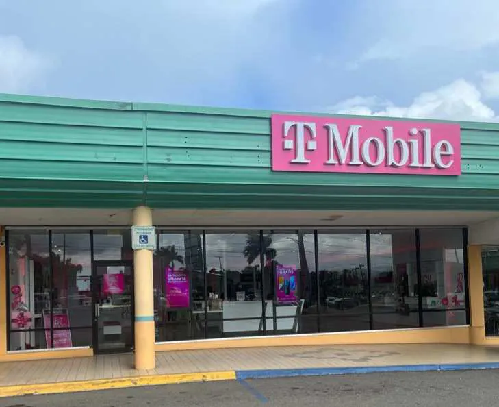  Exterior photo of T-Mobile Store at Plaza San Sebastian, San Sebastian, PR 