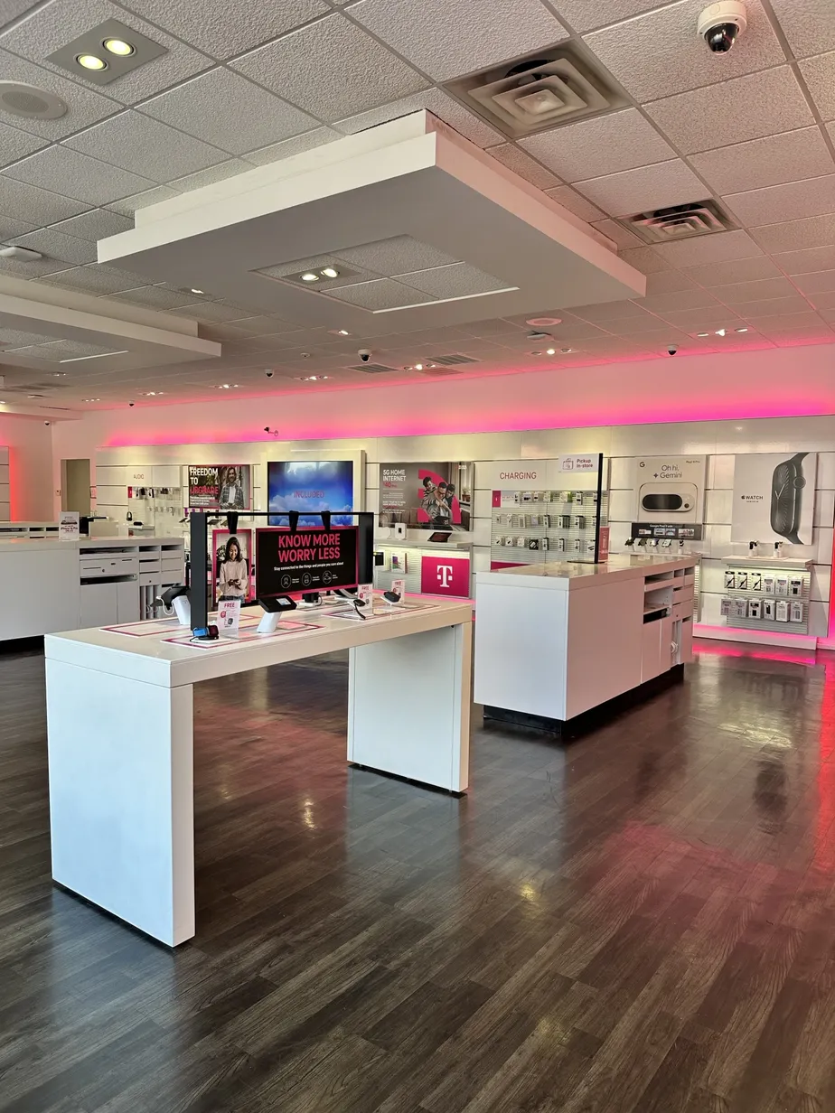  Interior photo of T-Mobile Store at Phoenix Dr, Virginia Beach, VA 