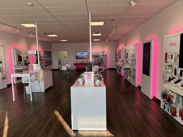Interior photo of T-Mobile Store at Lexington Ave & S Trimble Rd, Mansfield, OH
