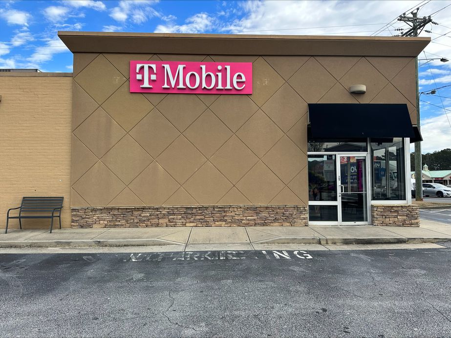 Exterior photo of T-Mobile Store at Stone Mountain Hwy & Stone Dr, Lilburn, GA
