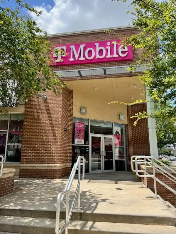 Exterior photo of T-Mobile Store at Sodo, Orlando, FL