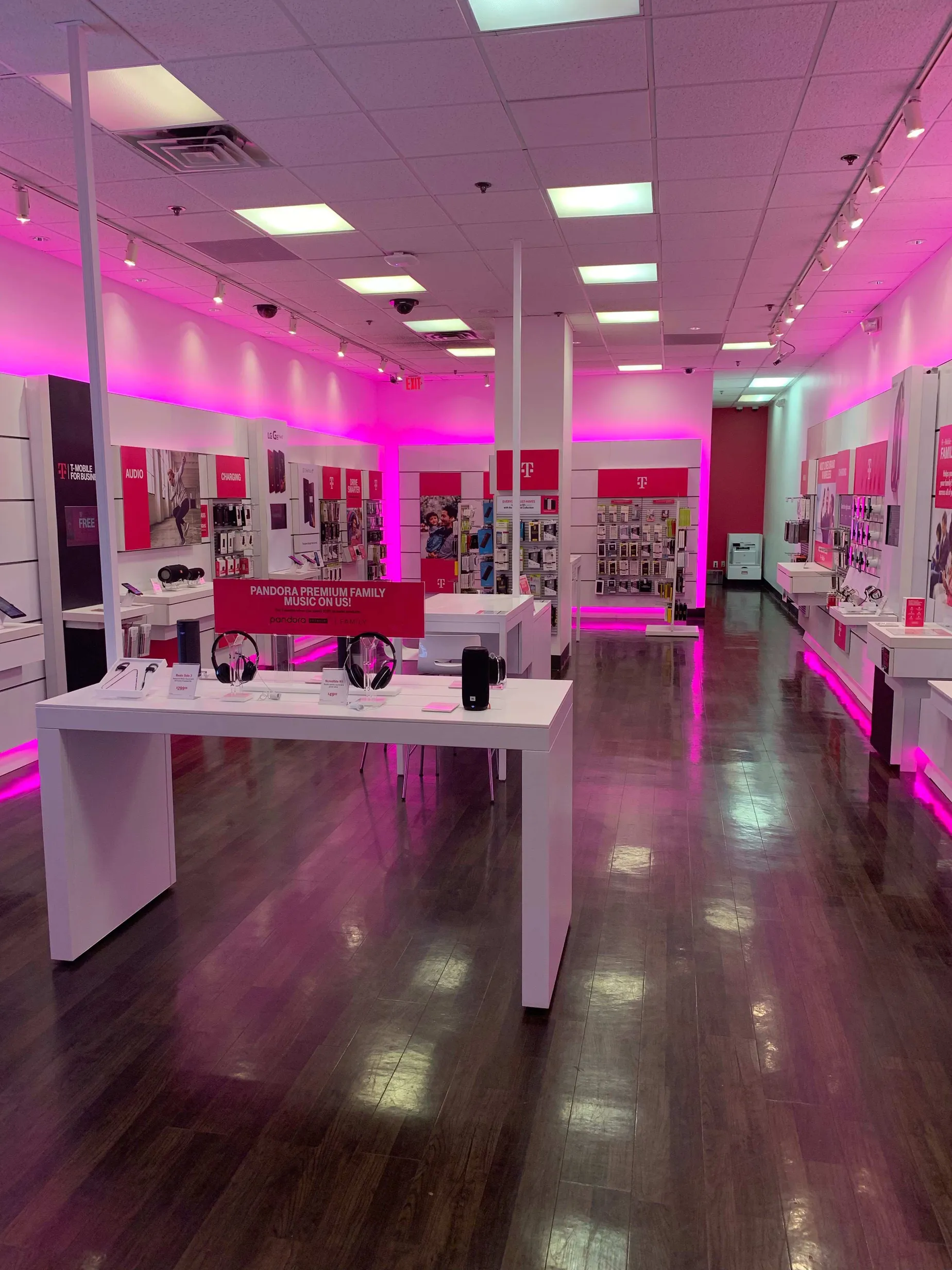 T-Mobile Hamilton Place Mall | Chattanooga, TN