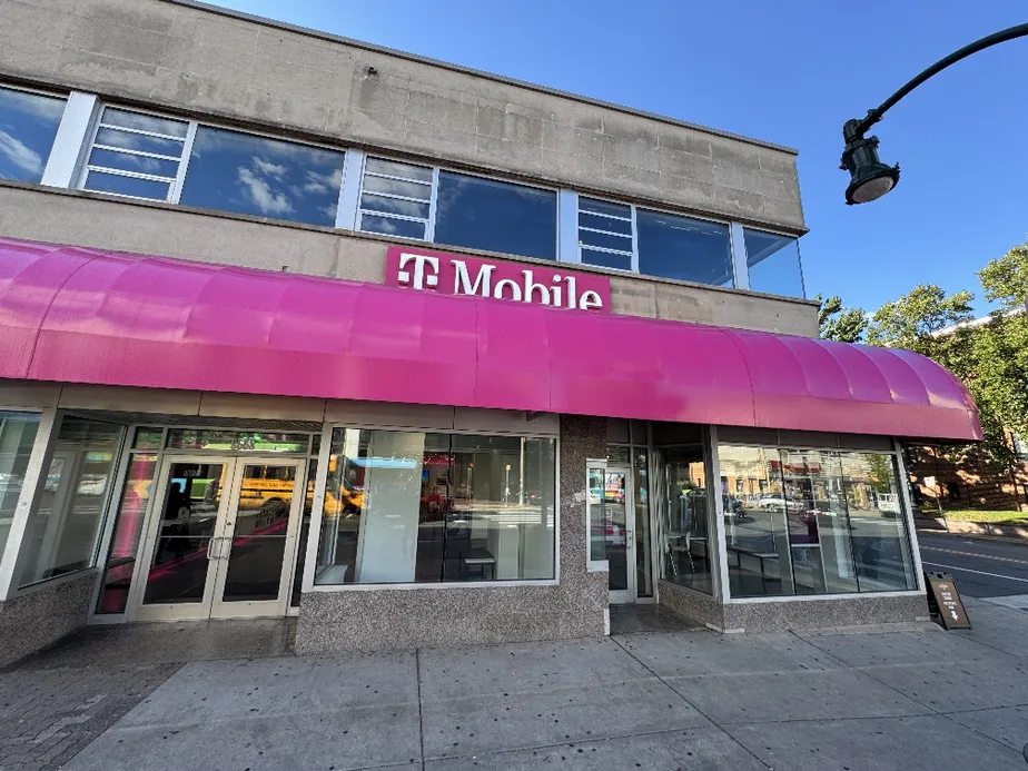  Exterior photo of T-Mobile Store at Colesville Rd & Fenton St, Silver Spring, MD 