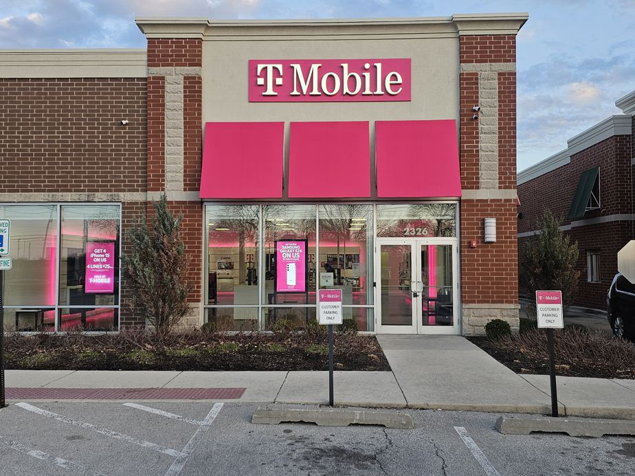 Exterior photo of T-Mobile Store at Ogden Ave - Front of Walmart, Oswego, IL
