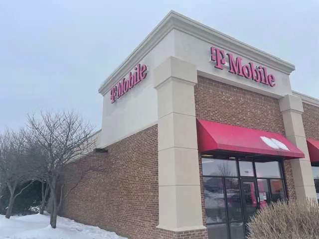 Exterior photo of T-Mobile store at Riverside Blvd & Bollinger Dr, Rockford, IL