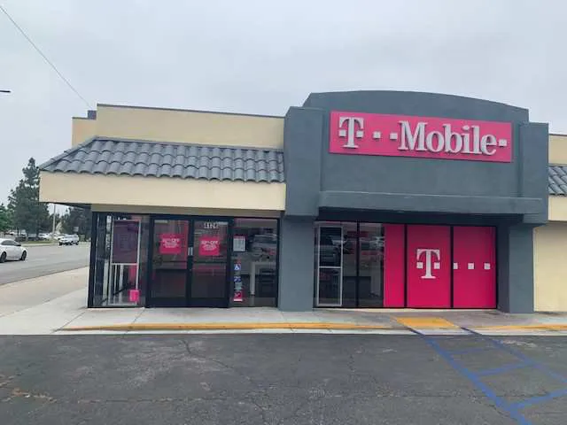  Exterior photo of T-Mobile store at N Sierra Way & W 40th St, San Bernardino, CA 