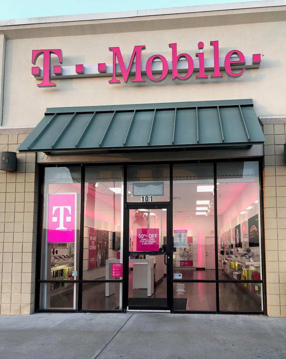Exterior photo of T-Mobile store at Dr N W Atkinson Blvd & E Main St, Alice, TX