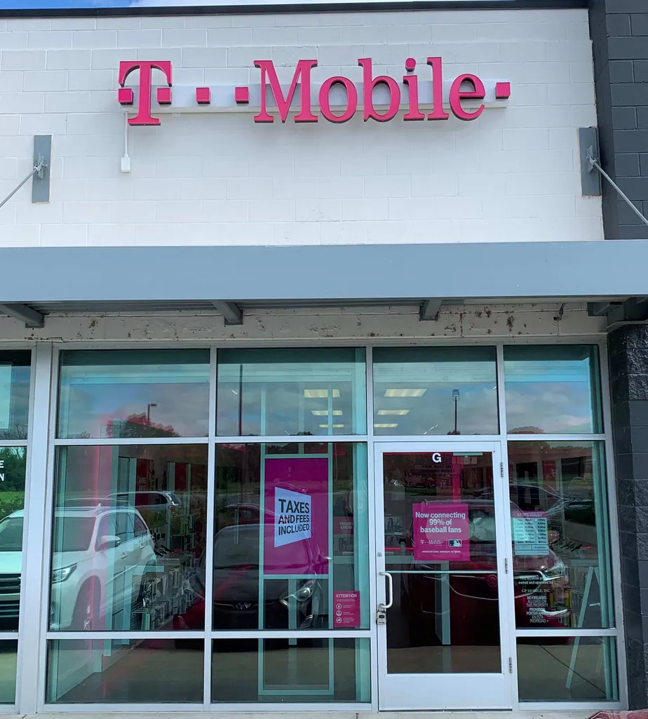 Exterior photo of T-Mobile store at Nw 25th St & Nw Rochester Rd, Topeka, KS
