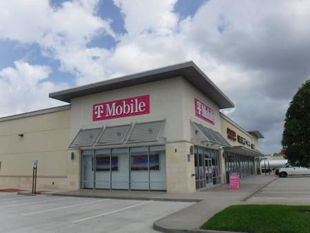 Exterior photo of T-Mobile Store at Clear Lake Marketplace, Houston, TX