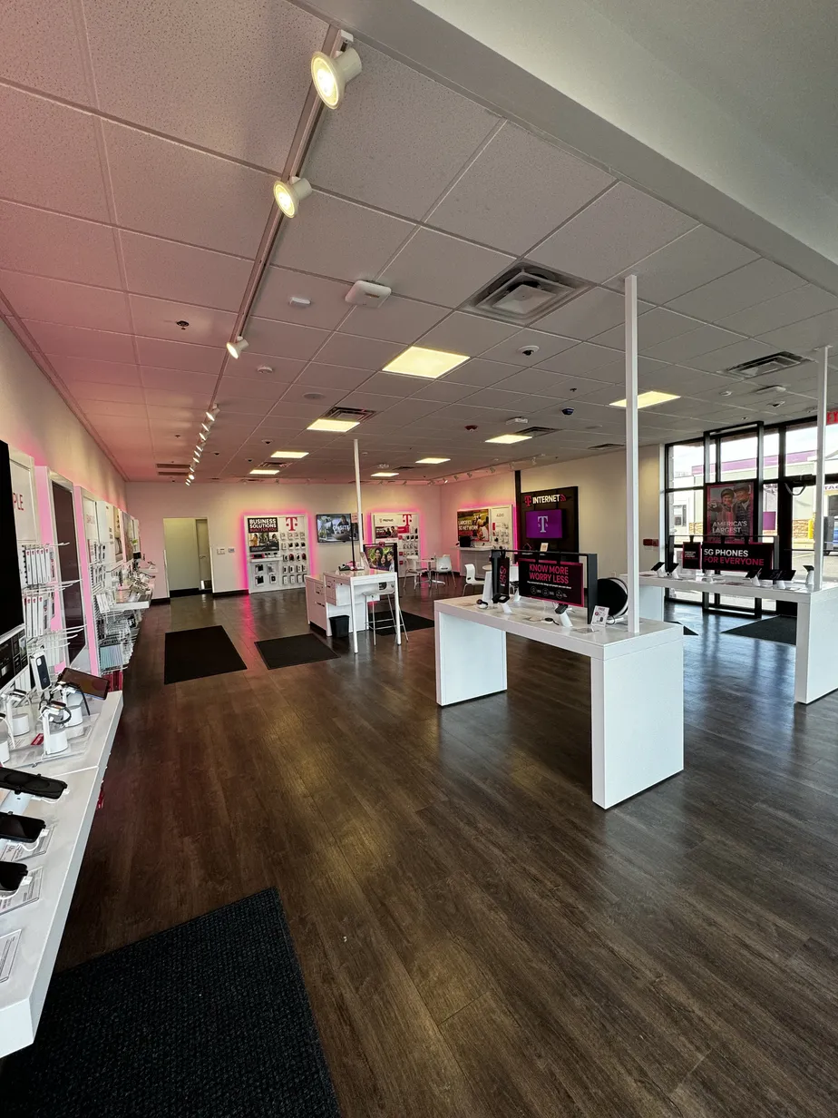  Interior photo of T-Mobile Store at HWY 173 & Orlando St, Machesney Park, IL 