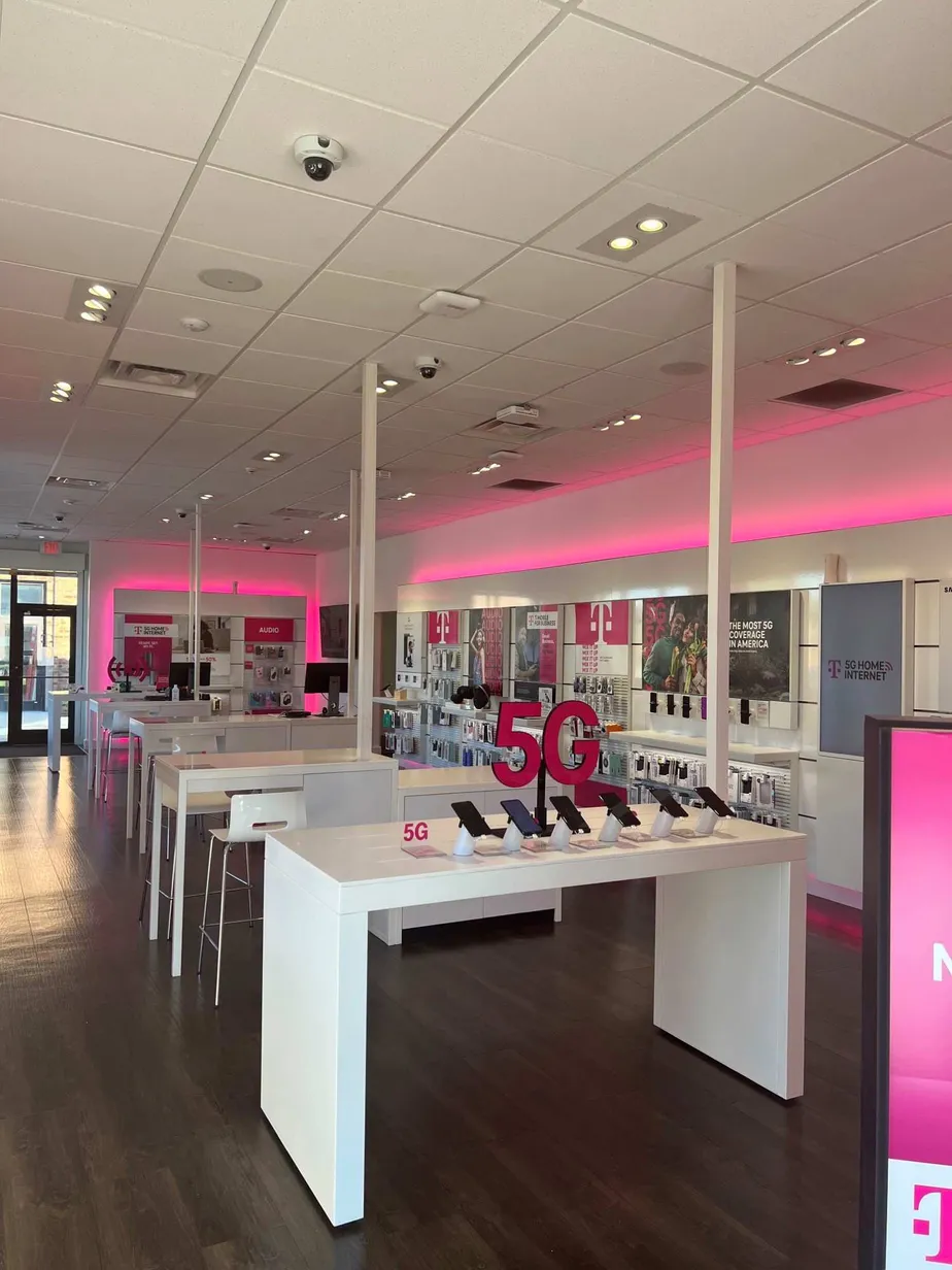  Interior photo of T-Mobile Store at N Carrollton Ave & Toulouse St, New Orleans, LA 