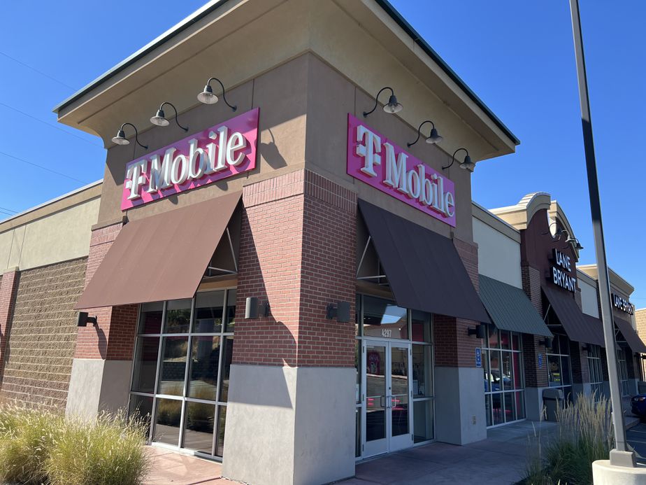  Exterior photo of T-Mobile Store at Riverdale East, Riverdale, UT 