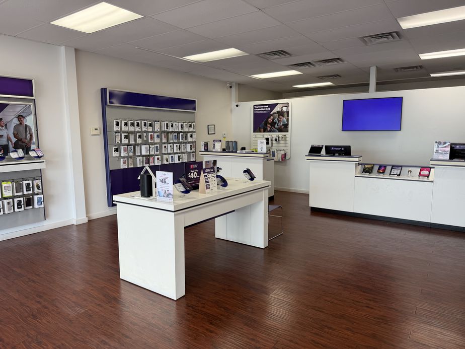 Metro by T-Mobile 5451 S 1900 W - 5451 S 1900 W 