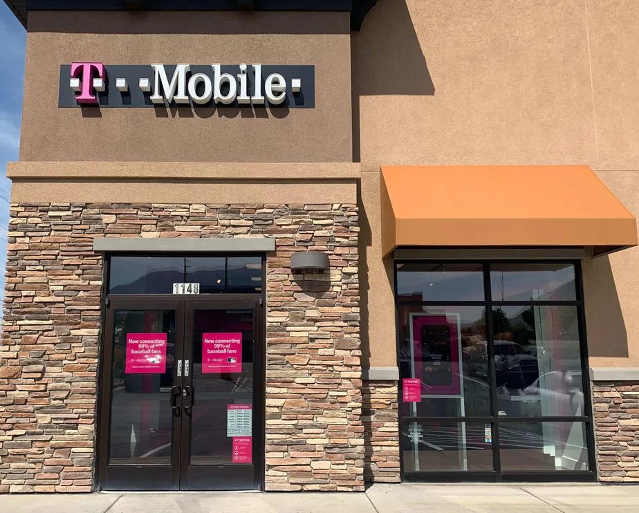  Exterior photo of T-Mobile store at 1250 W & 1250 S, Orem, UT 