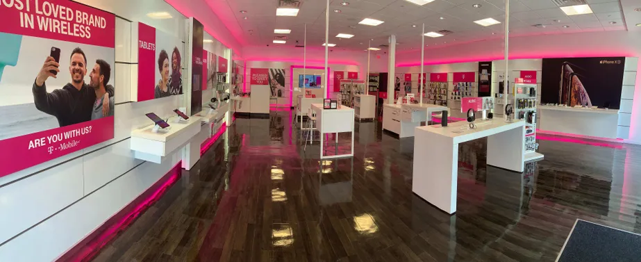 Interior photo of T-Mobile Store at Valdosta Mall 4, Valdosta, GA