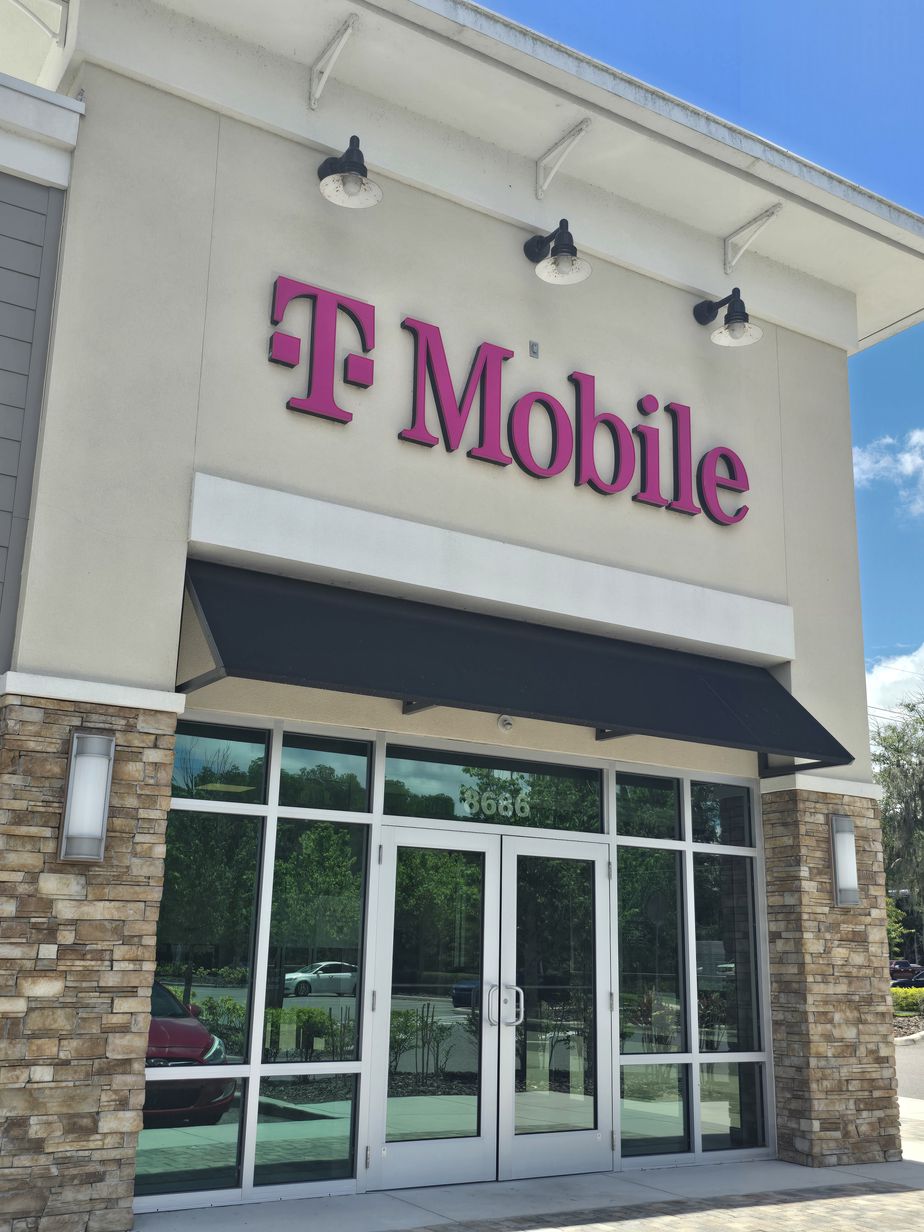 Exterior photo of T-Mobile Store at Hunters Village Plaza, Tampa, FL