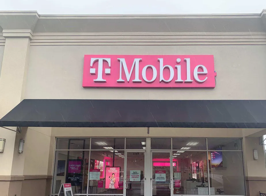 Exterior photo of T-Mobile store at N Monroe St & Silver Slipper Ln, Tallahassee, FL