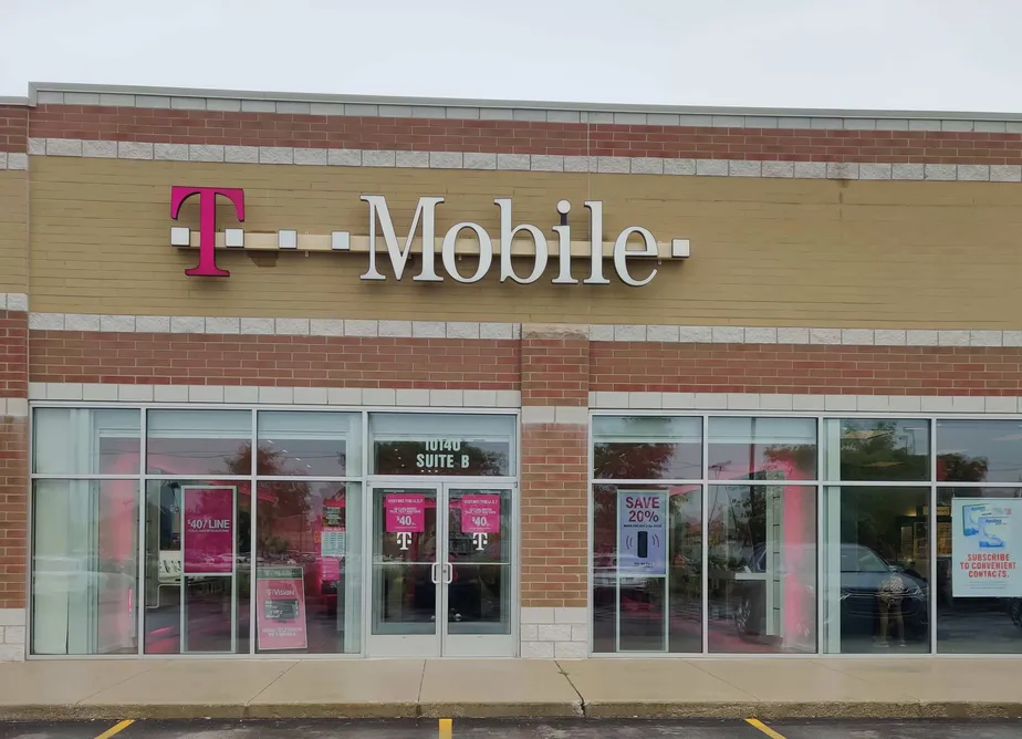 Exterior photo of T-Mobile store at Indianapolis Blvd. & Ramblewood Drive, Highland, IN