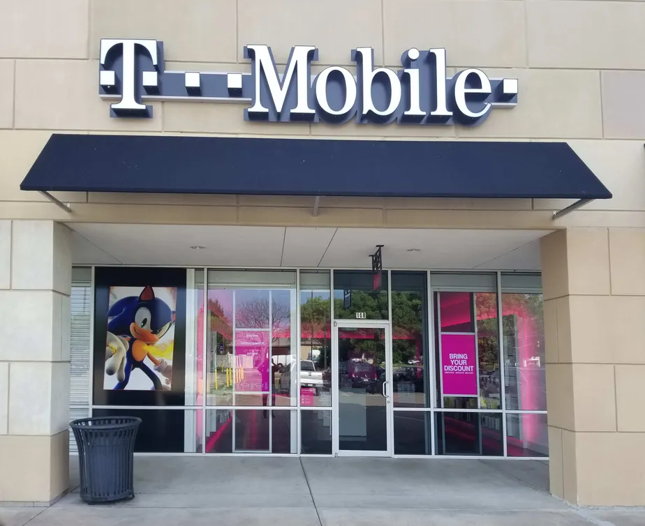 Exterior photo of T-Mobile store at Independence Pkwy & Legacy Dr, Plano, TX