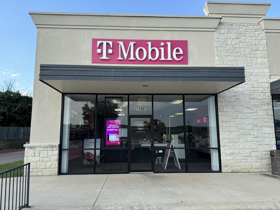 Exterior photo of T-Mobile Store at Junction Hwy & E Sunset Dr, Kerrville, TX
