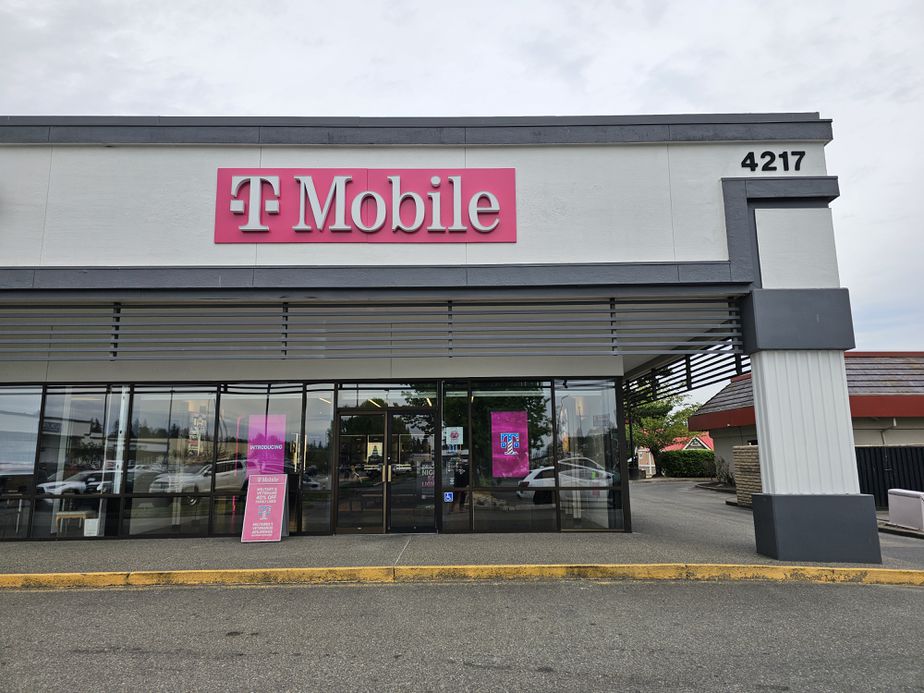 Exterior photo of T-Mobile Store at Wheaton Way & Ne Riddell Rd, Bremerton, WA
