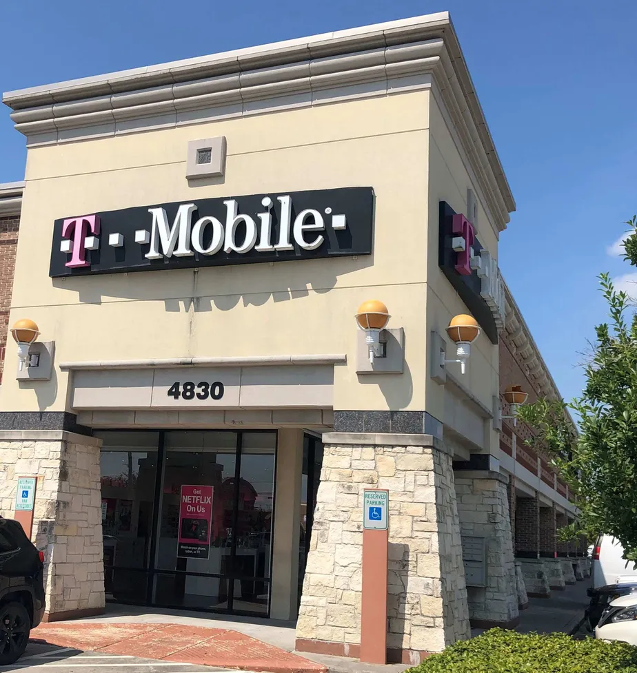 Exterior photo of T-Mobile store at Wilson & Beltway 8, Humble, TX