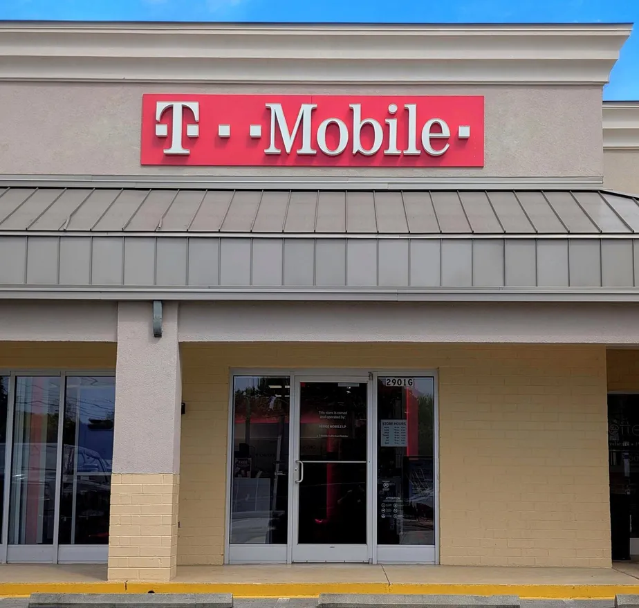  Exterior photo of T-Mobile Store at N Broadway St, Knoxville, TN 