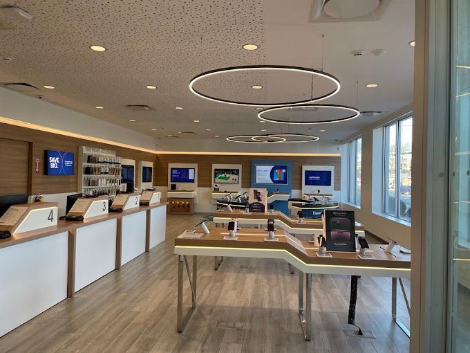 Roslyn 2067 Inside Store.jpg