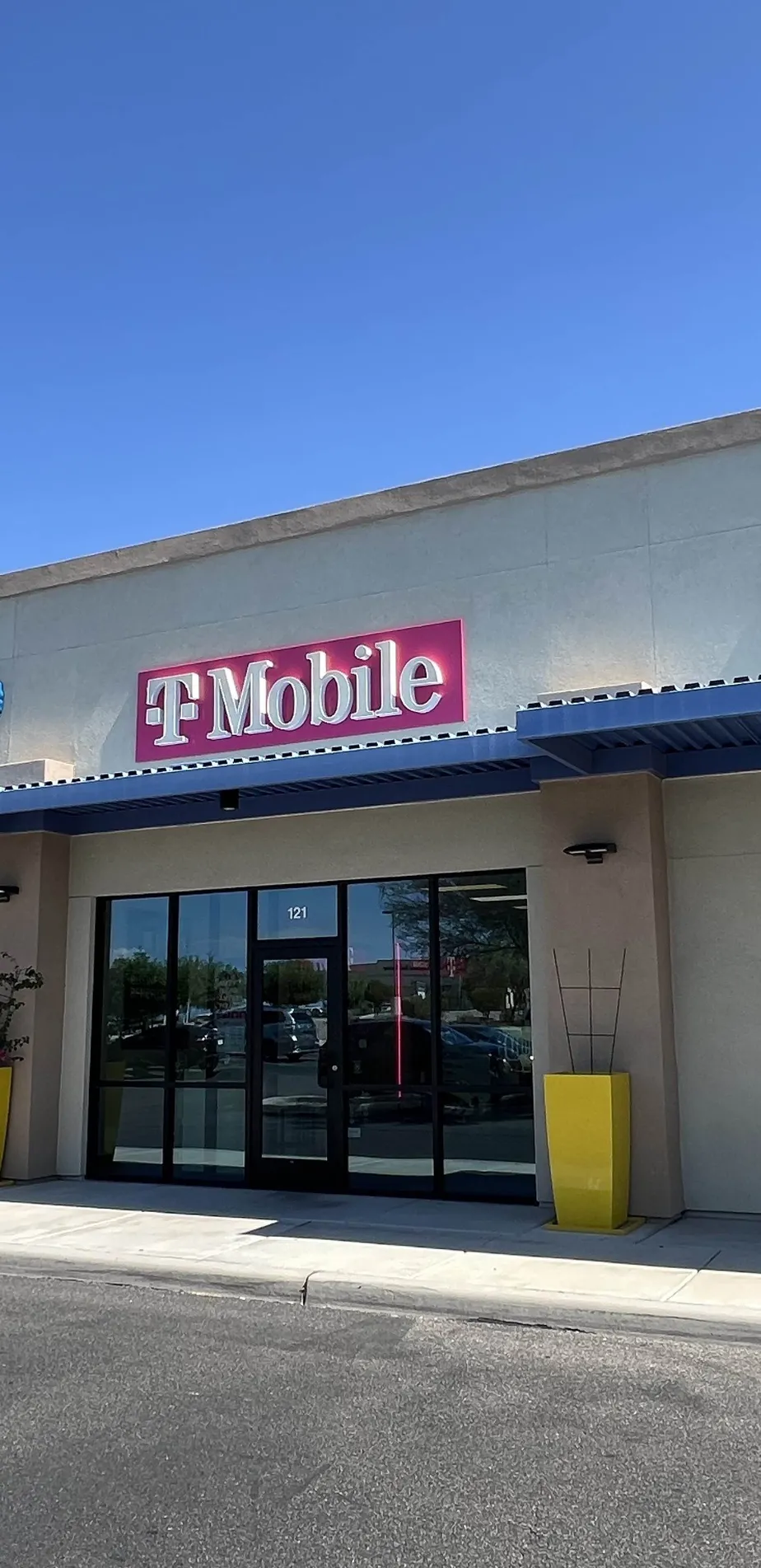  Exterior photo of T-Mobile Store at E Old Vail Rd & Houghton Rd, Tucson, AZ 