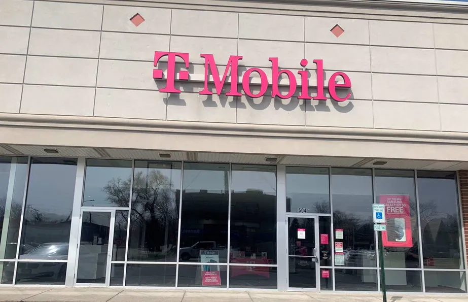 Exterior photo of T-Mobile store at Ogden Ave & Douglas Rd, Downers Grove, IL