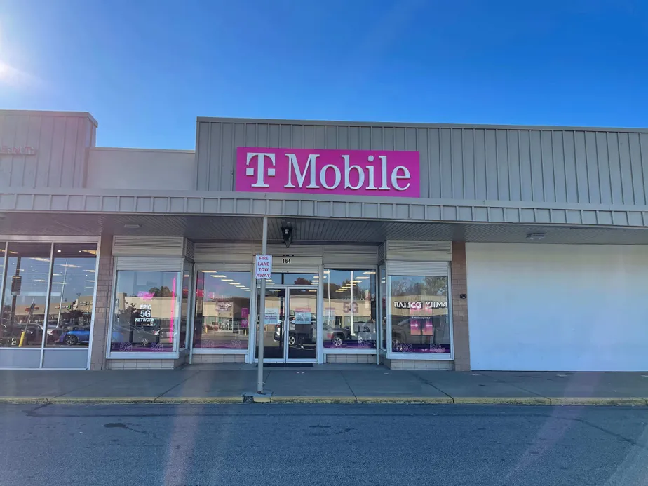 Exterior photo of T-Mobile store at S Arlington St & Jonathan Ave, Akron, OH