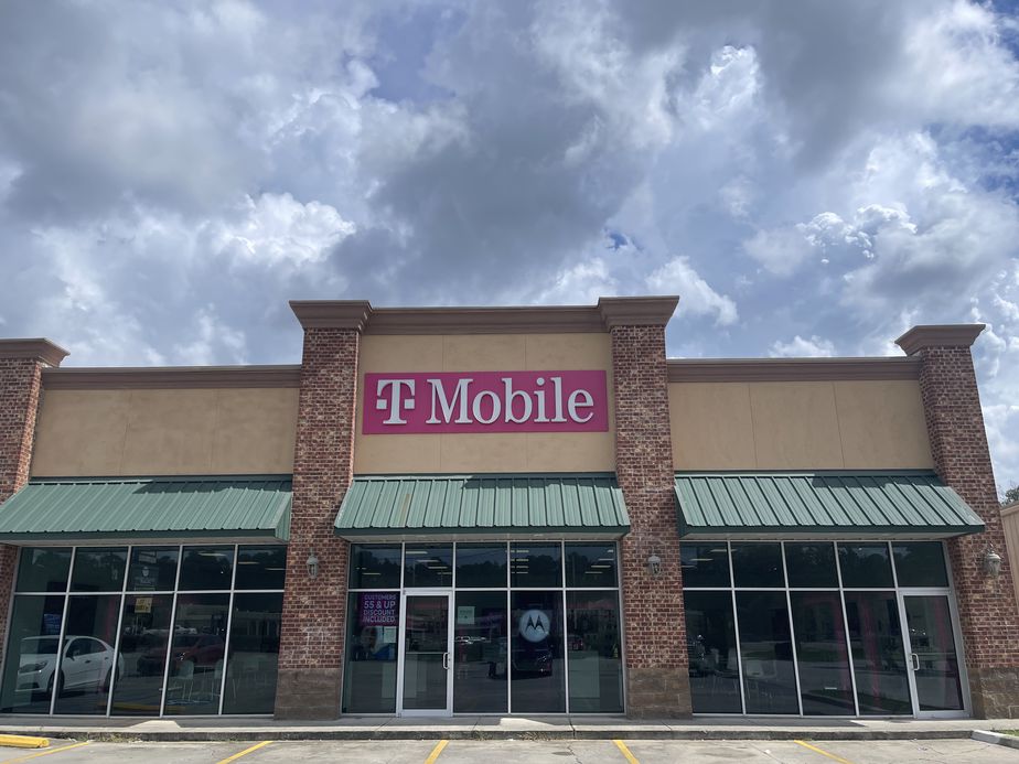 Exterior photo of T-Mobile Store at Amite Crossing, Amite, LA